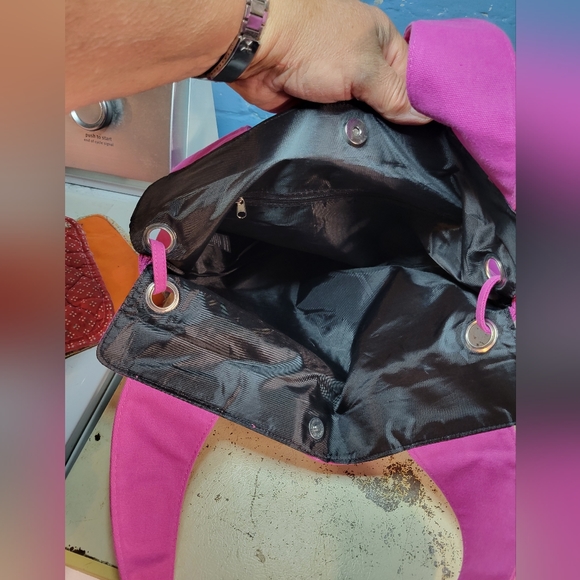 Ed Hardy tote / handbag with great color and graphics. - Picture 4 of 5